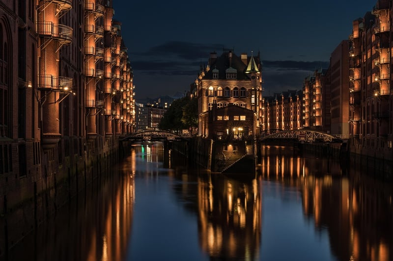Energy-Efficient Warehousing